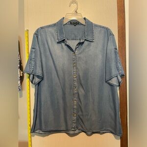 Velvet Heart Women’s Blue Casual Button Down Shirt